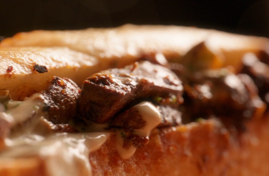 Kebda eskandarani – wątróbka po aleksandryjsku w kanapce